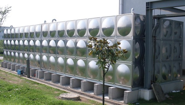 900噸不銹鋼水箱，崇化工地施工中|宏量水箱